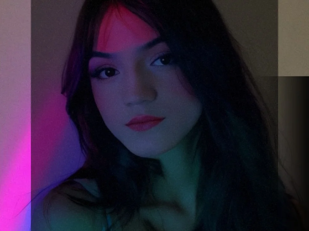 Nefera_Nox's Offline XXX Chat