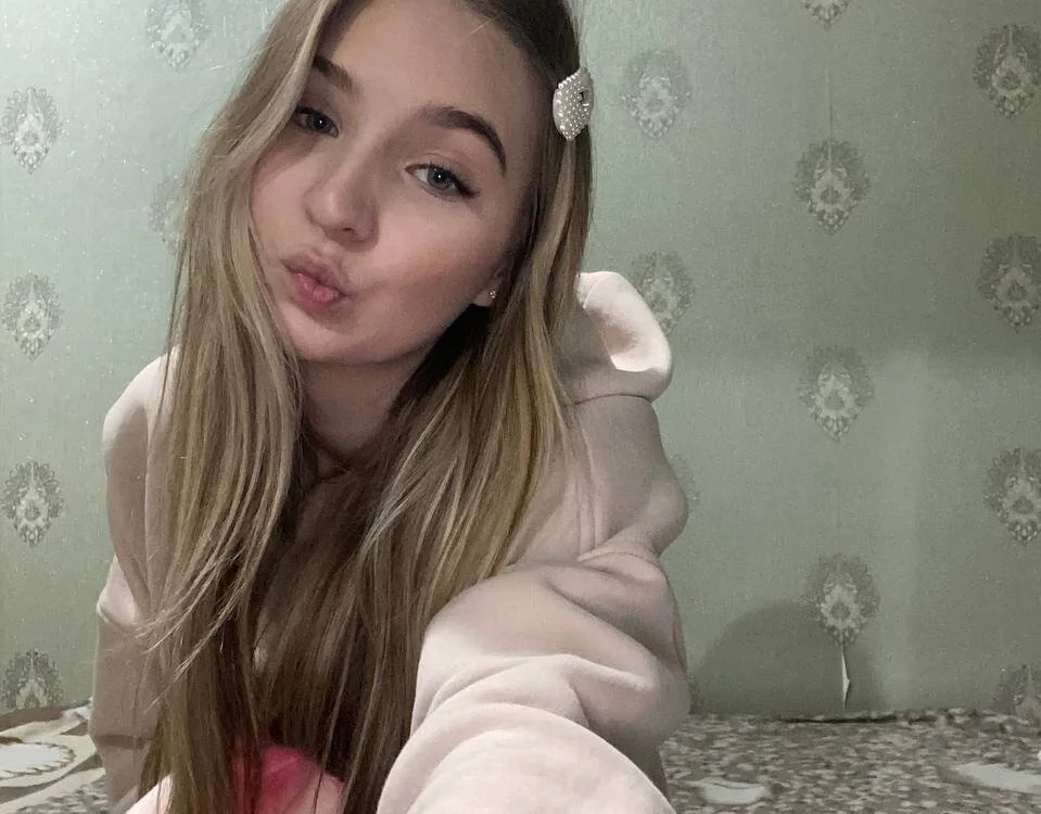 SaraLawsonny's Offline XXX Chat