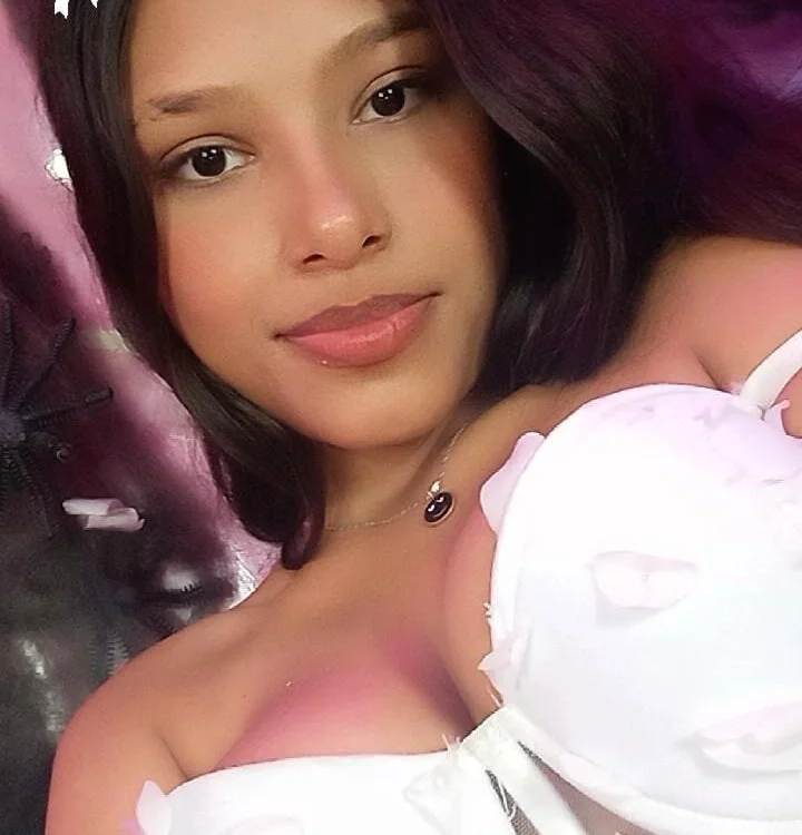 tiana_sexparty's Offline XXX Chat