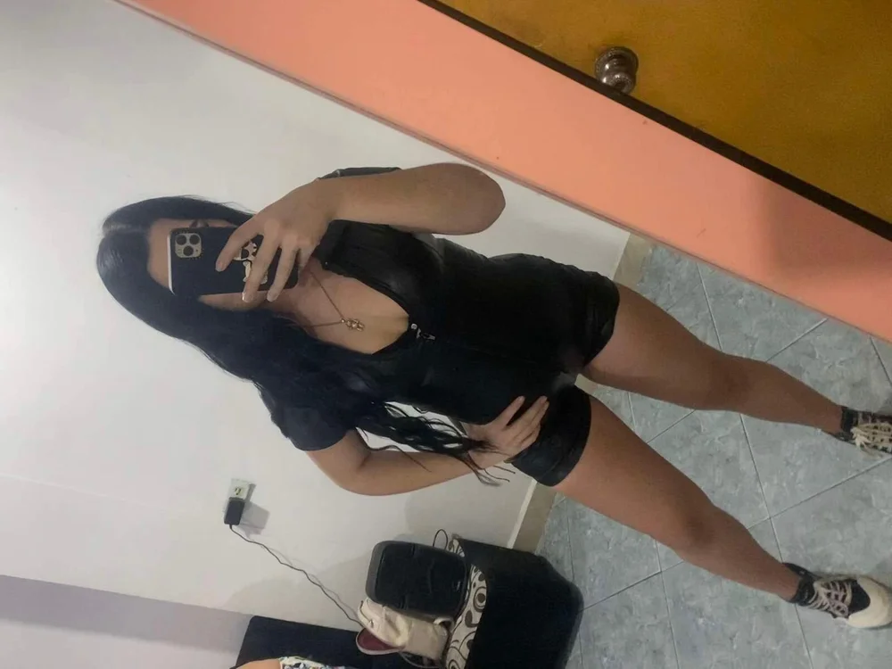 Shelsy__17's Offline XXX Chat