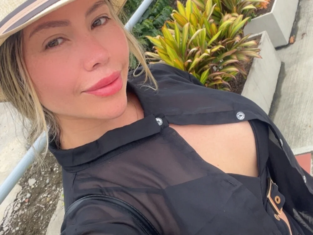 Ammy_Castro Chat XXX Ngoại tuyến