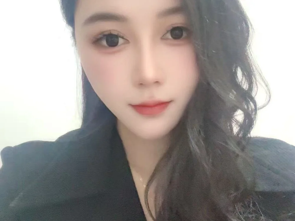 Luna-668's most recent online preview