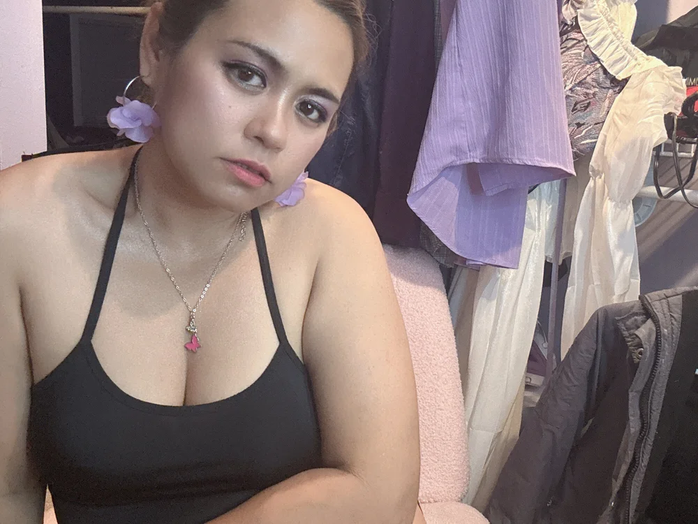 Lynfig17's Offline Chat Room
