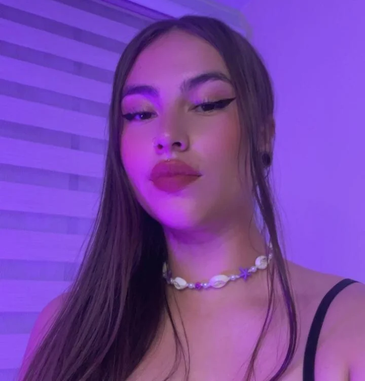 Selenaa0's Offline Chat Room