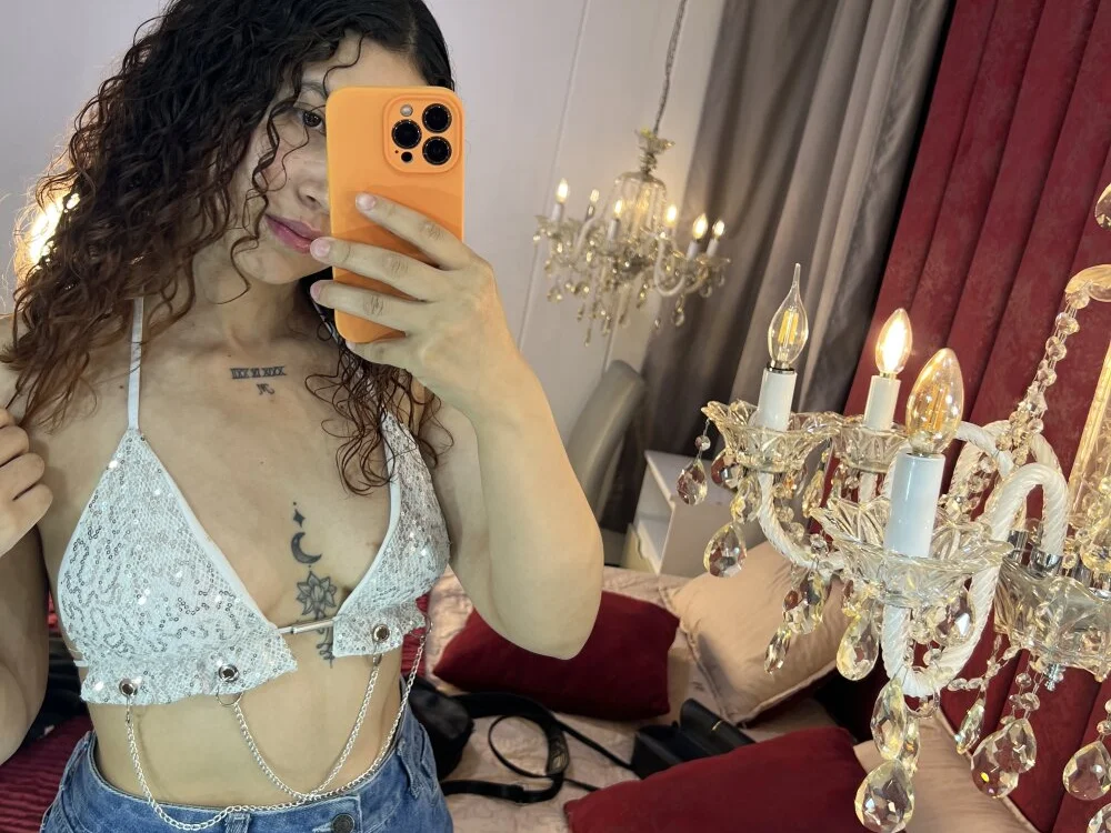 Chat +18 off-line de madisom_ashly0