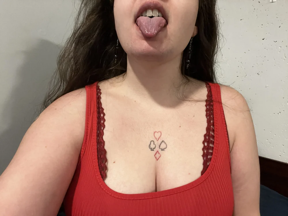 ValentinaFrost offline chatrum
