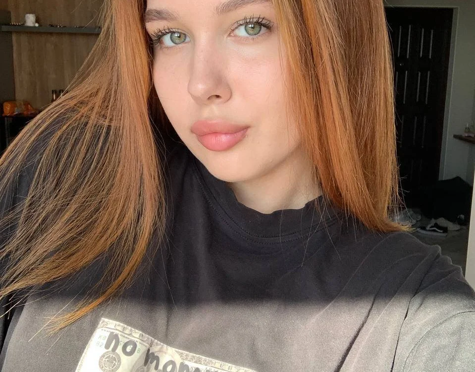 Little__cherry-'s Offline Chat Room