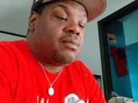 Cum0nm3Zaddy's webcam live show