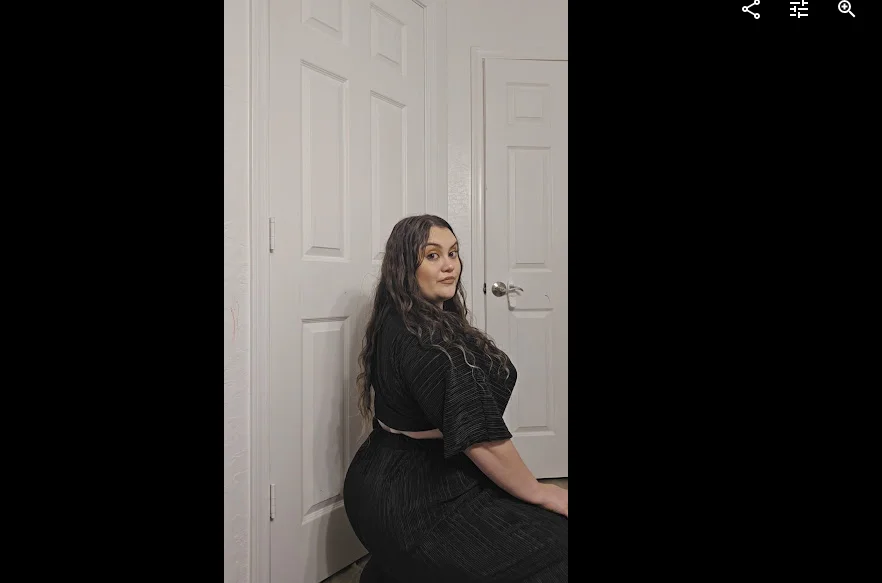Bootyful1013's Offline Chat Room