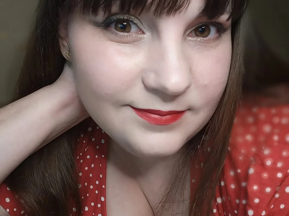 CrystalOwens' Offline Chat Room