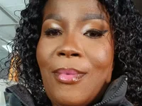 sweetdebbiexxxx's Offline Chat Room