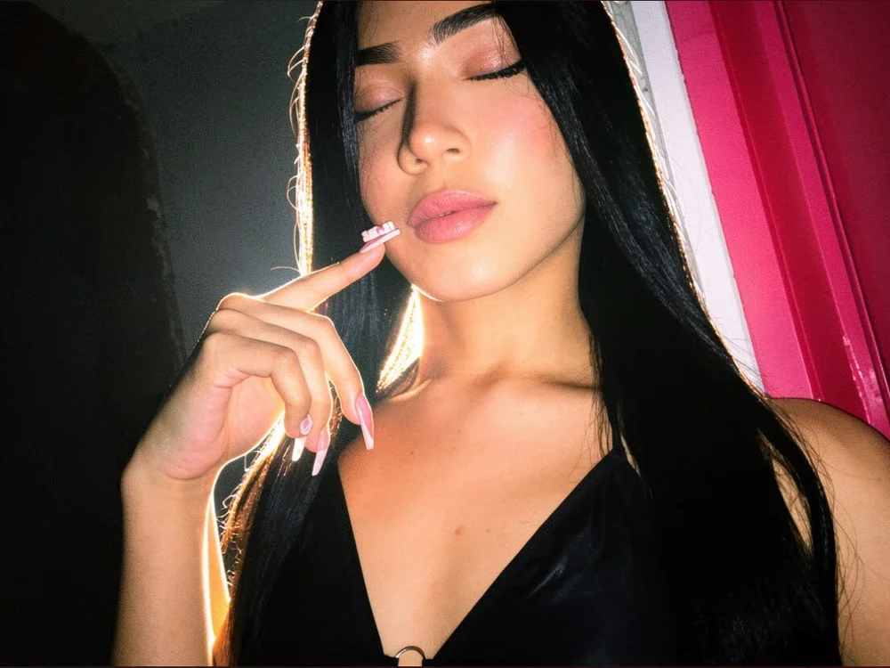 AllanaRosee 離線 XXX 聊天