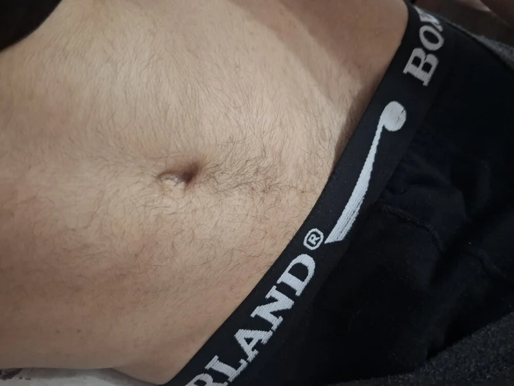 Handsomeboy3344のオフラインXXXチャット