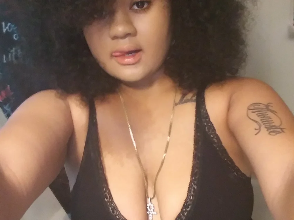 CurlyKei26's Offline Chat Room