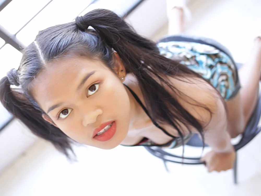 ThaiSlut4You's Offline XXX Chat