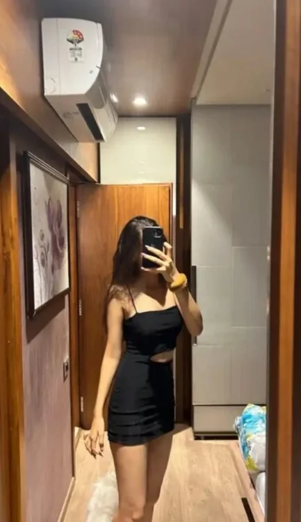 sexy_mansi99's Offline XXX Chat