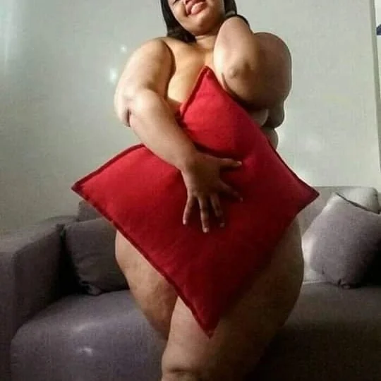 Thick_lolo's Offline Chat Room