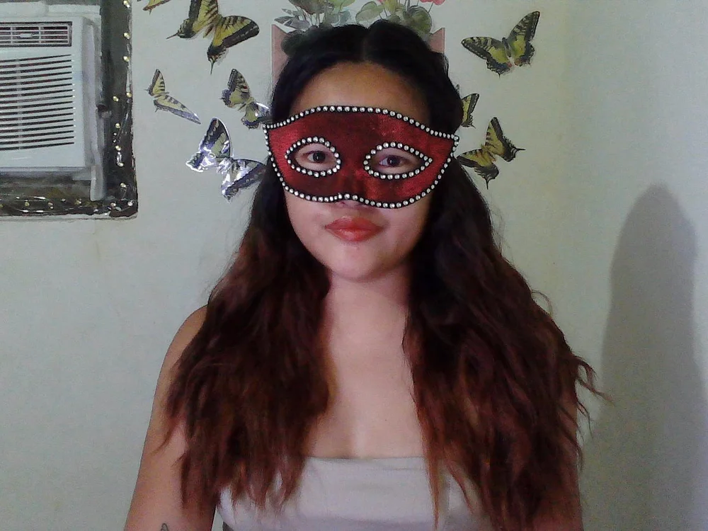 HottyAngel's Offline Chat Room