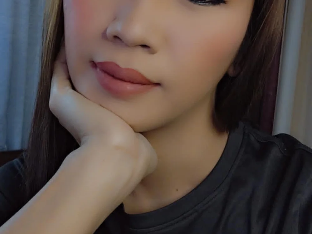 Lady_athena's Offline Chat Room