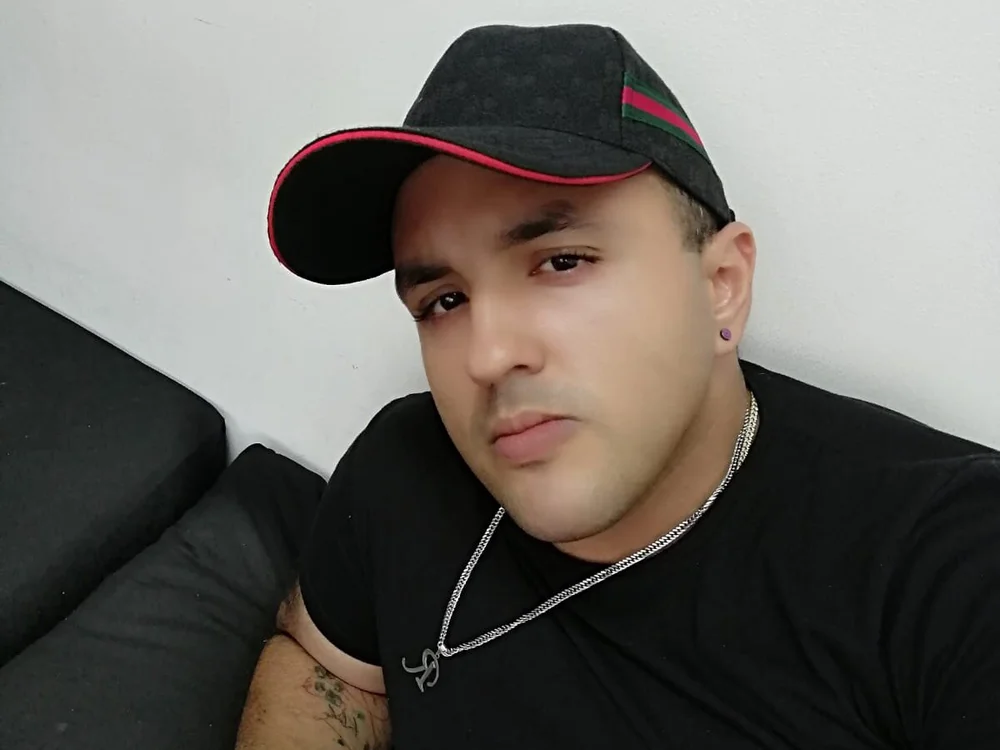 ergonzalez's Offline XXX Chat