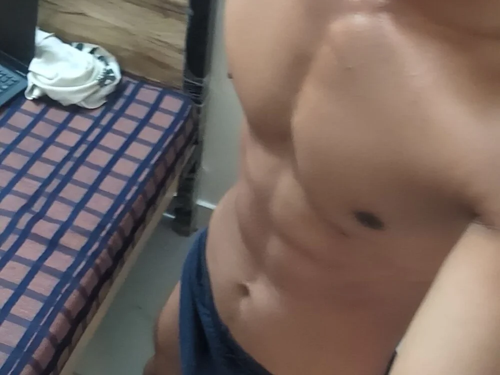 modelguyyy Chat XXX offline