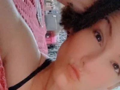 Calissweetestchick_1M