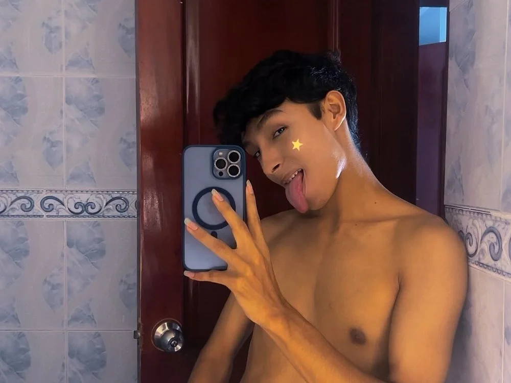 Santifoxx21_ Chat XXX offline