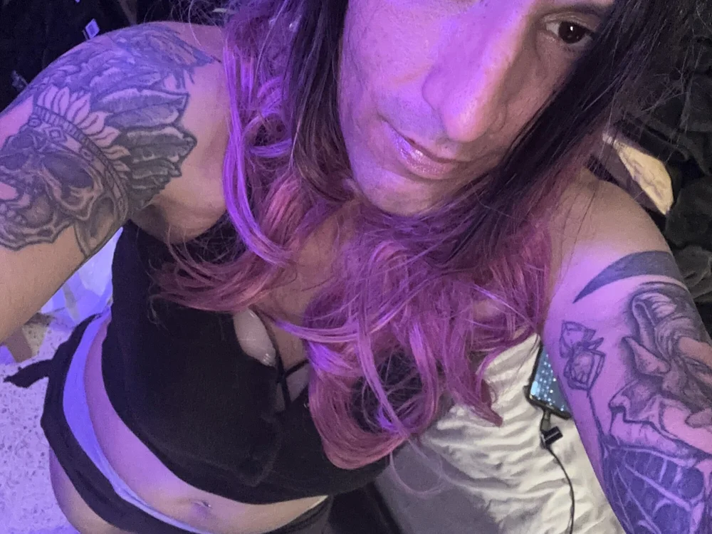 LikelySaver25's Offline XXX Chat