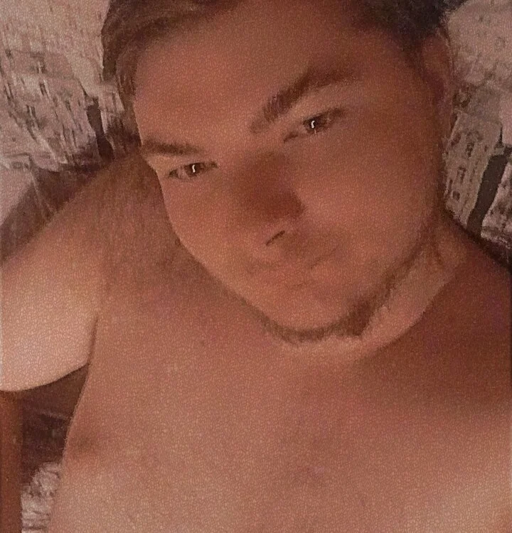 Tobbeswe's Offline XXX Chat
