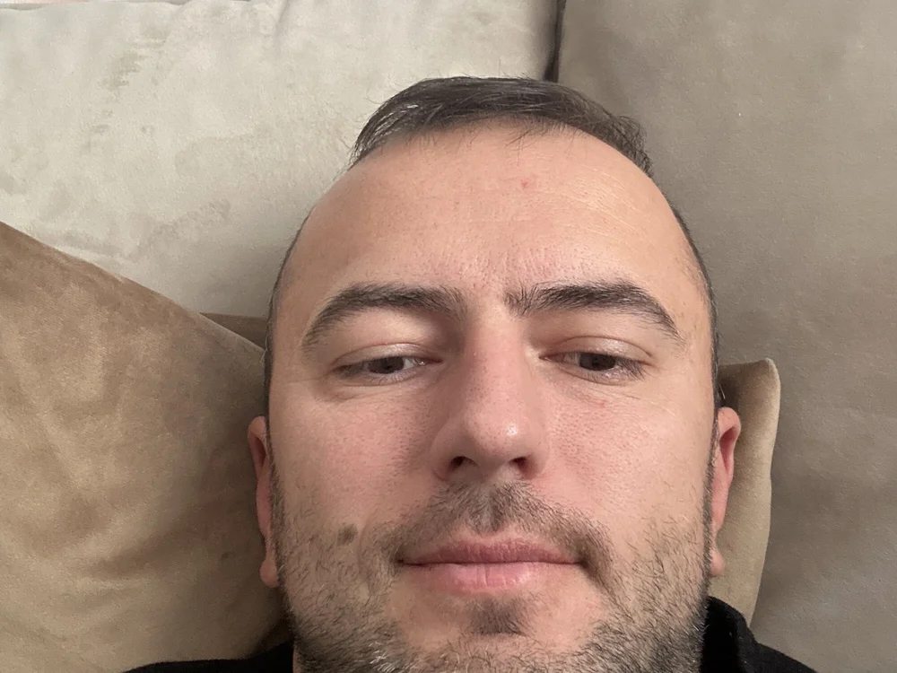 zekoo180's Offline Chat Room