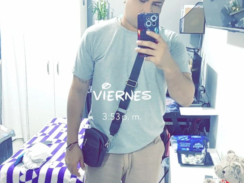 matheo24_hot's Offline XXX Chat