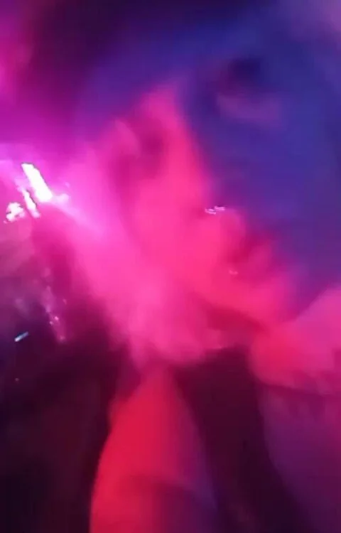 Offline chatovací místnost MrandMrsFroot
