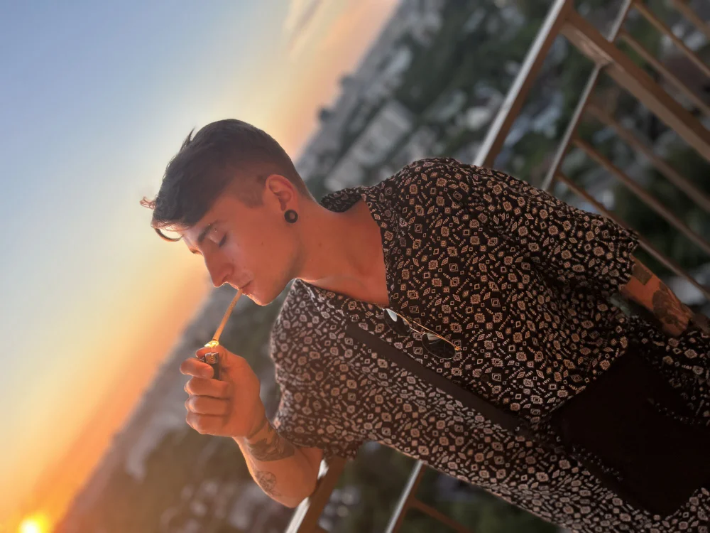 Liam_milk_ offline chatrum
