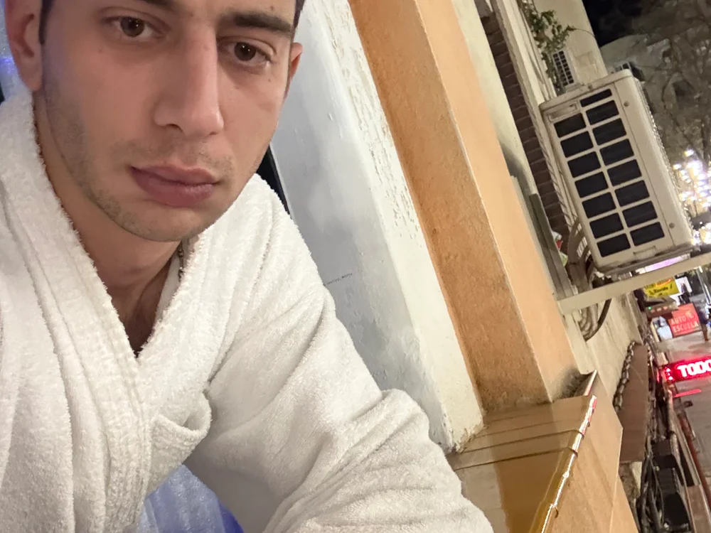 Vitruvioo30's Offline Chat Room