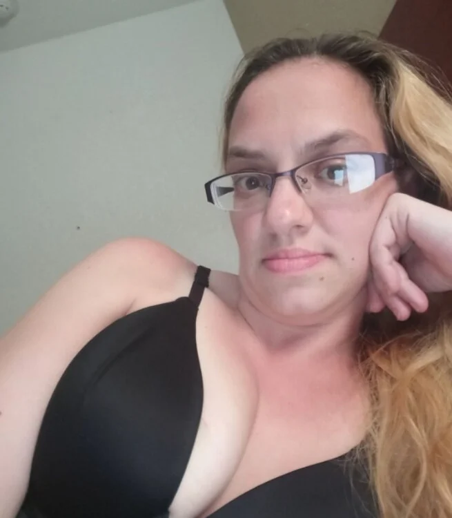 KinkyBlonde21's Offline XXX Chat