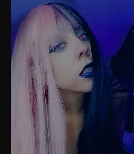 lolstrangeclouds Adlı Modelin Çevrimdışı Sohbet Odası