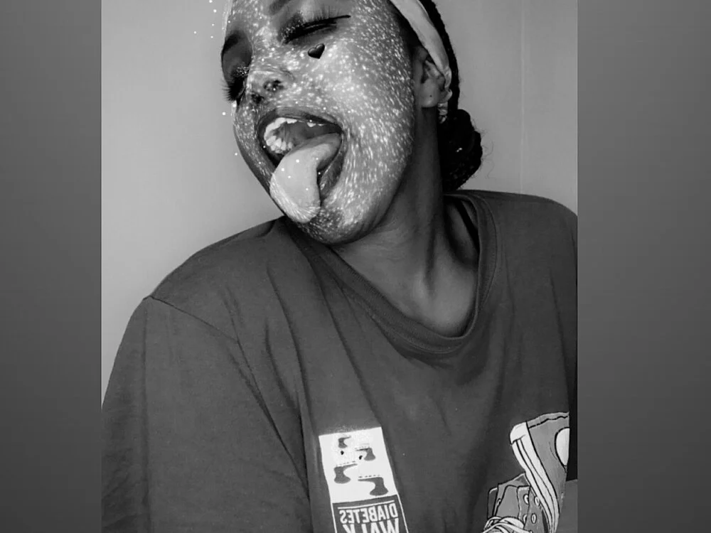 hottandsexy's Offline XXX Chat