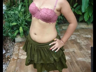 V-Hot-Queen