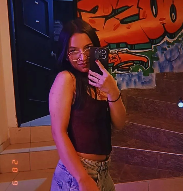 LucyPink_'s most recent online preview