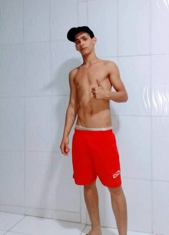 NoahCastroOfc Chat XXX offline