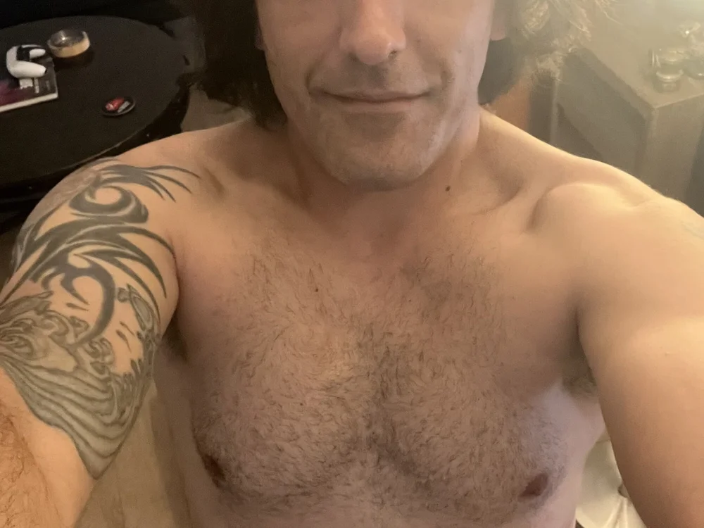 leodipiano Offline XXX Chat