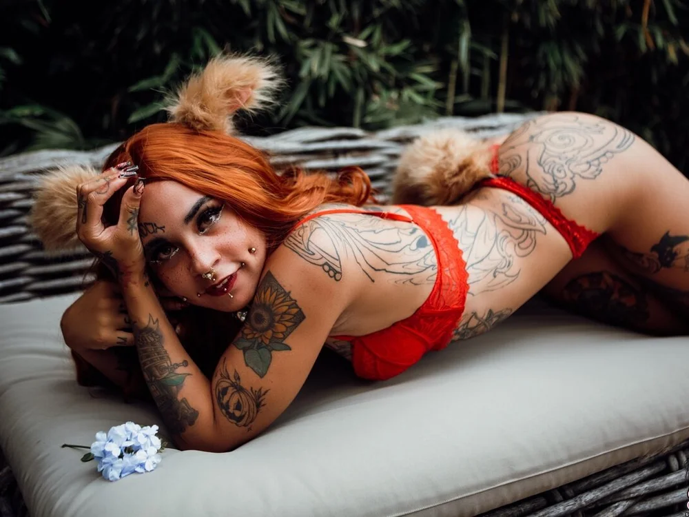 LianaFox_PL's Offline XXX Chat