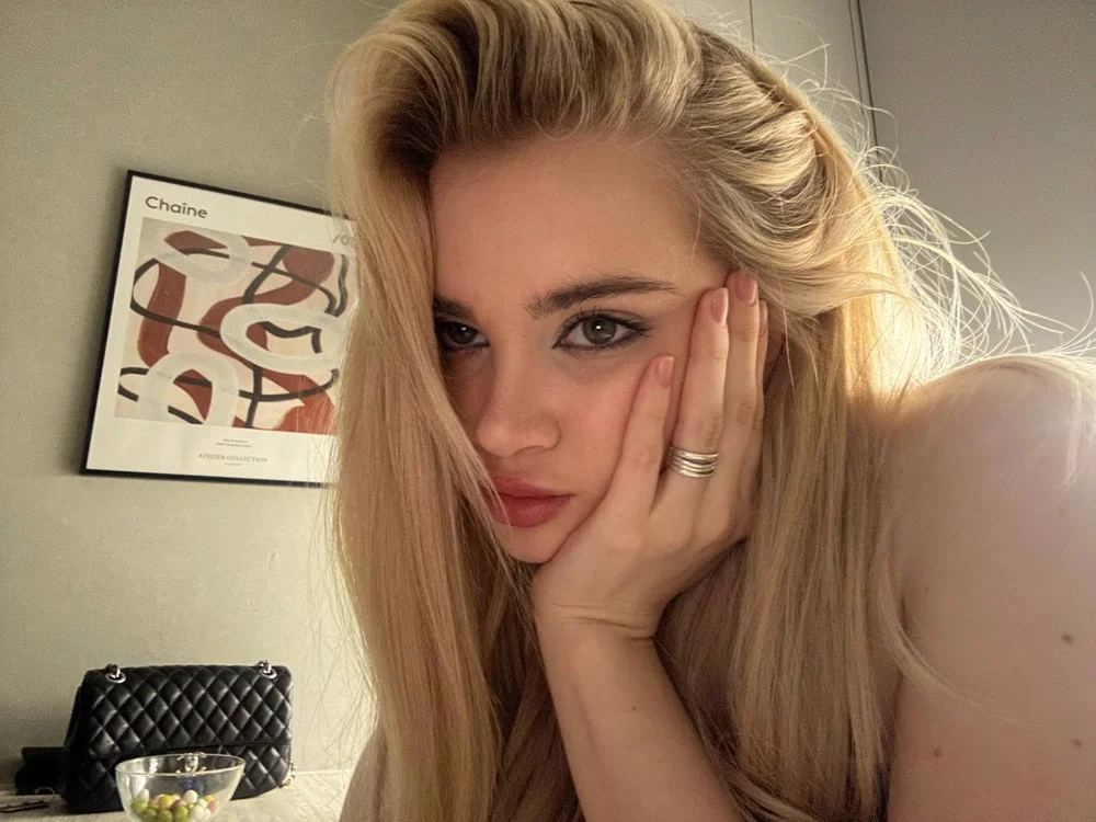 KariJarecke's Offline XXX Chat