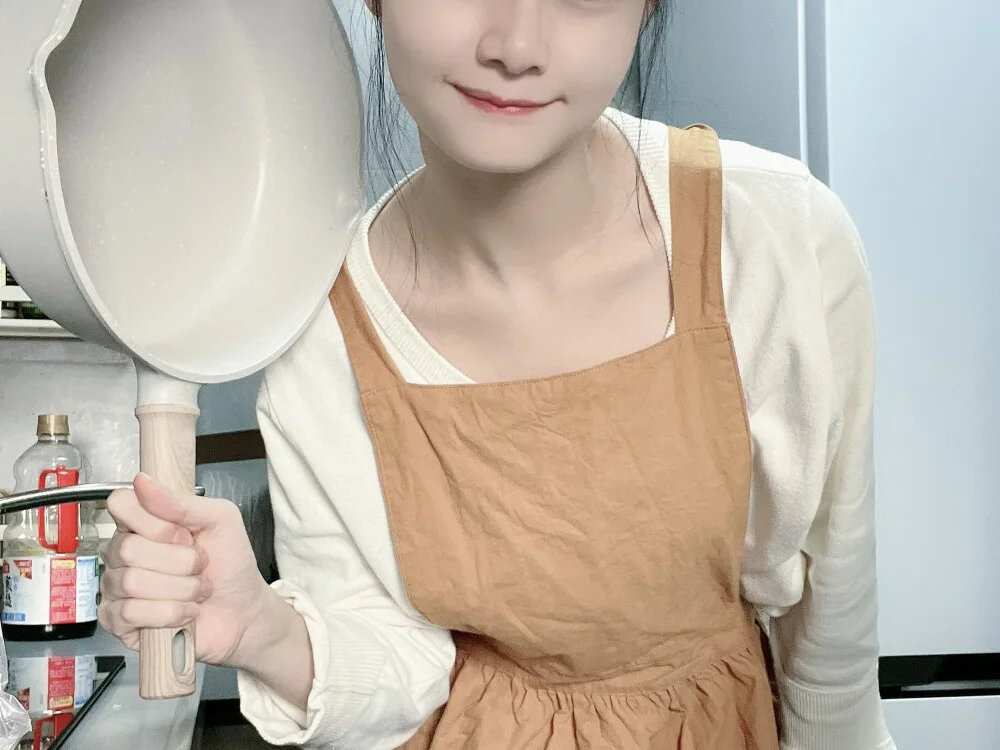 Judy-520 অফলাইন XXX চ্যাট