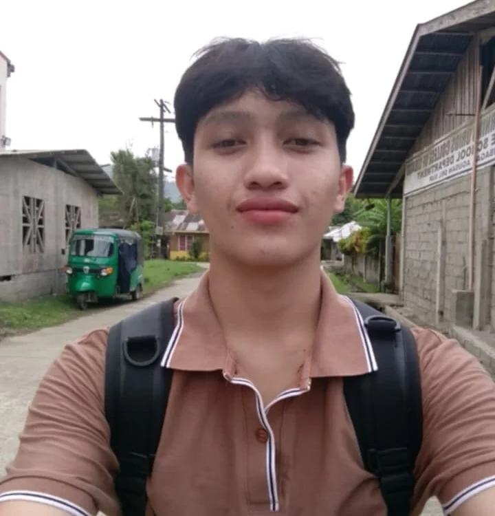 ur_boytoni19 Obrolan XXX Offline