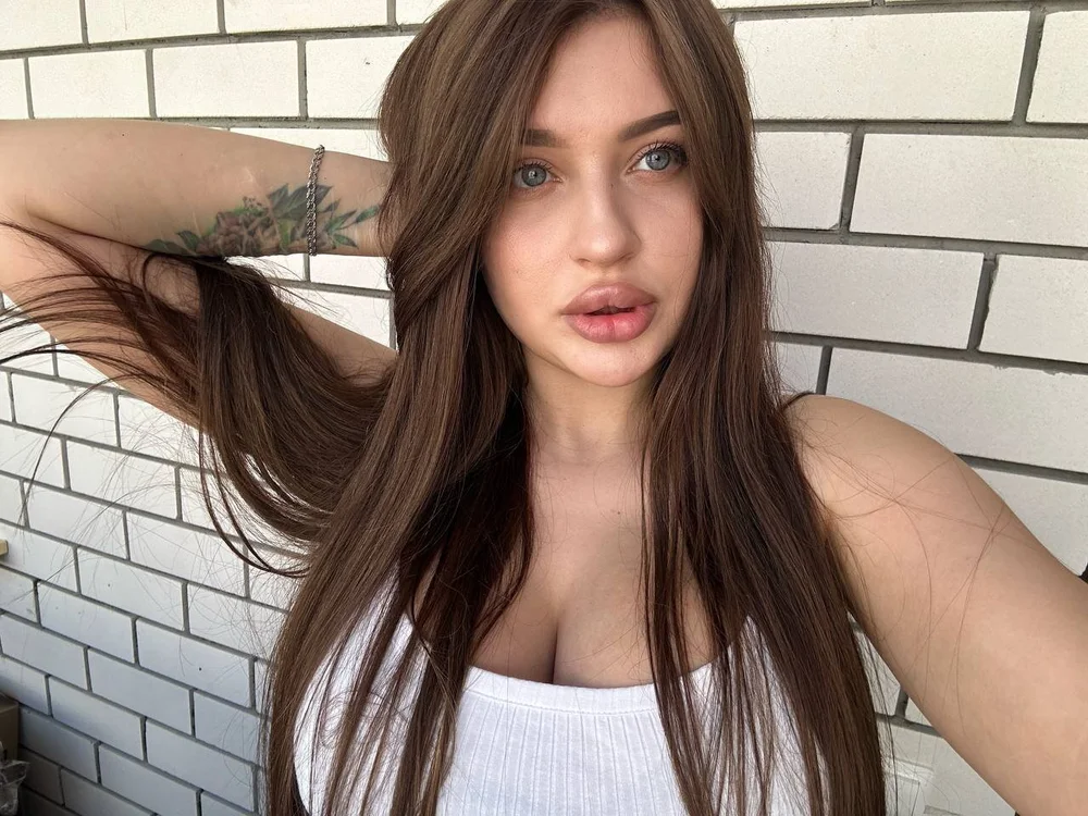 BeccaBright's Offline Chat Room