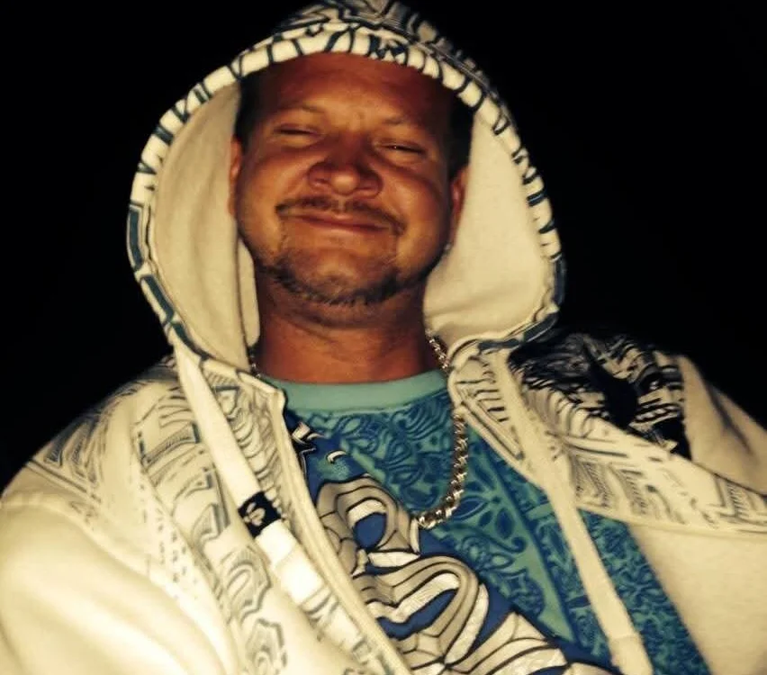 hitzzzx's Offline Chat Room