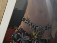 Iwonder-pupi's webcam live show