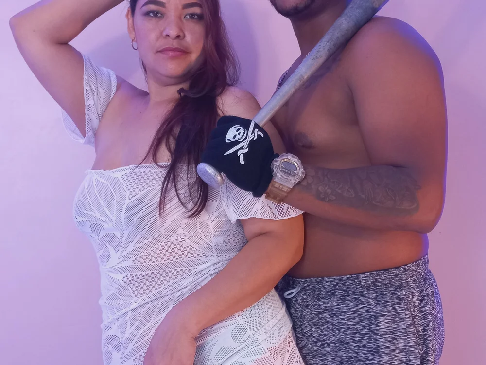 TaysonAndMegan's Offline Chat Room