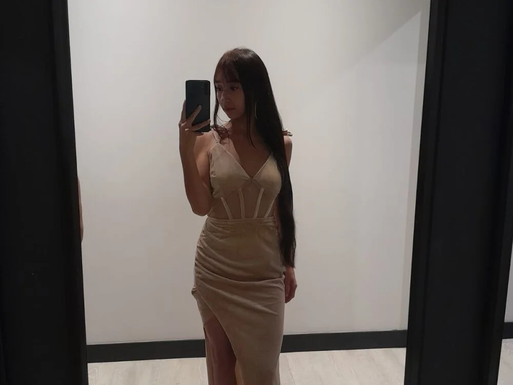 Alicia_Sunn's Offline XXX Chat